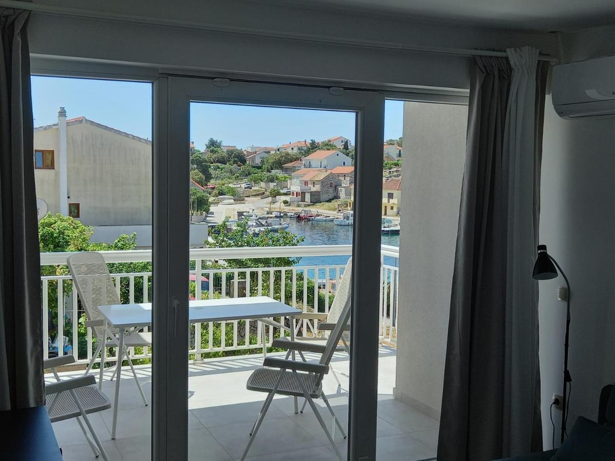 Apartmani Rak Razanj Exterior photo